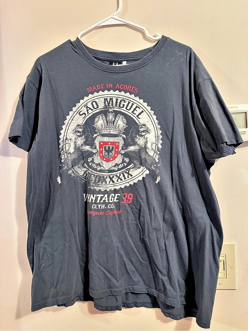 São Miguel Graphic Short Sleeve Tee